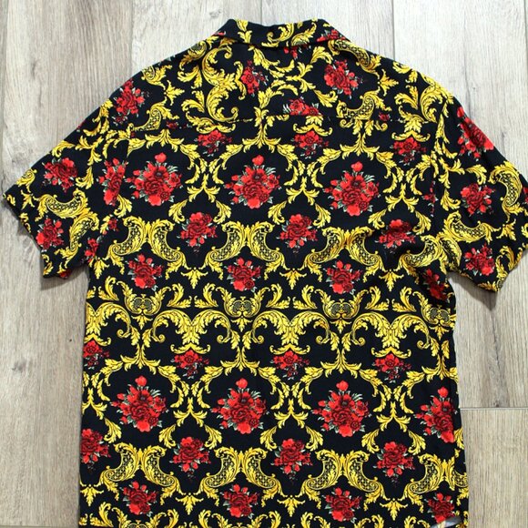 Denim & Flower Shirt Size Small - Picture 3 of 3